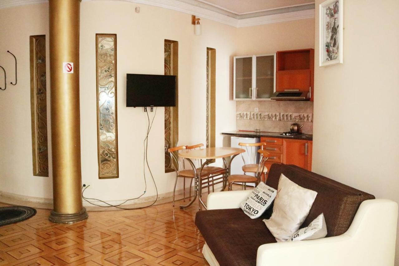 Hotel Luxors Garden Batumi Exterior foto
