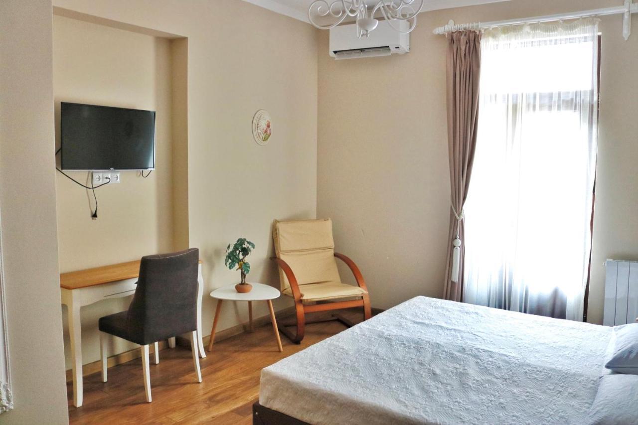 Hotel Luxors Garden Batumi Exterior foto